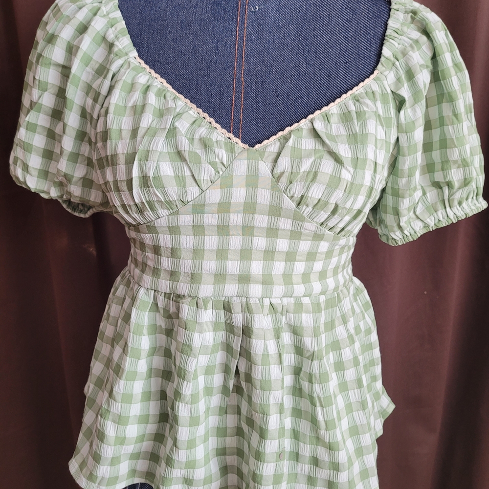 Sweetheart Gingham Peplum Blouse in Mint Green